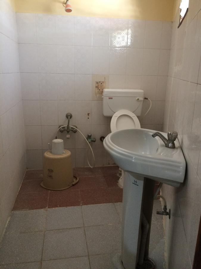 Hotel Green Land Бангалор Екстериор снимка